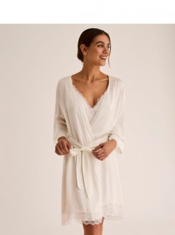 Bata lencera manuela.