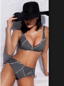 Bikini triangular granate Optic Vives